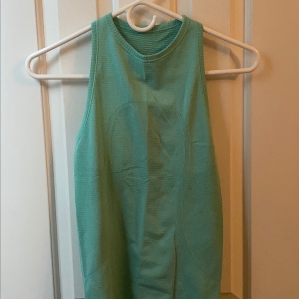 Lululemon tank top